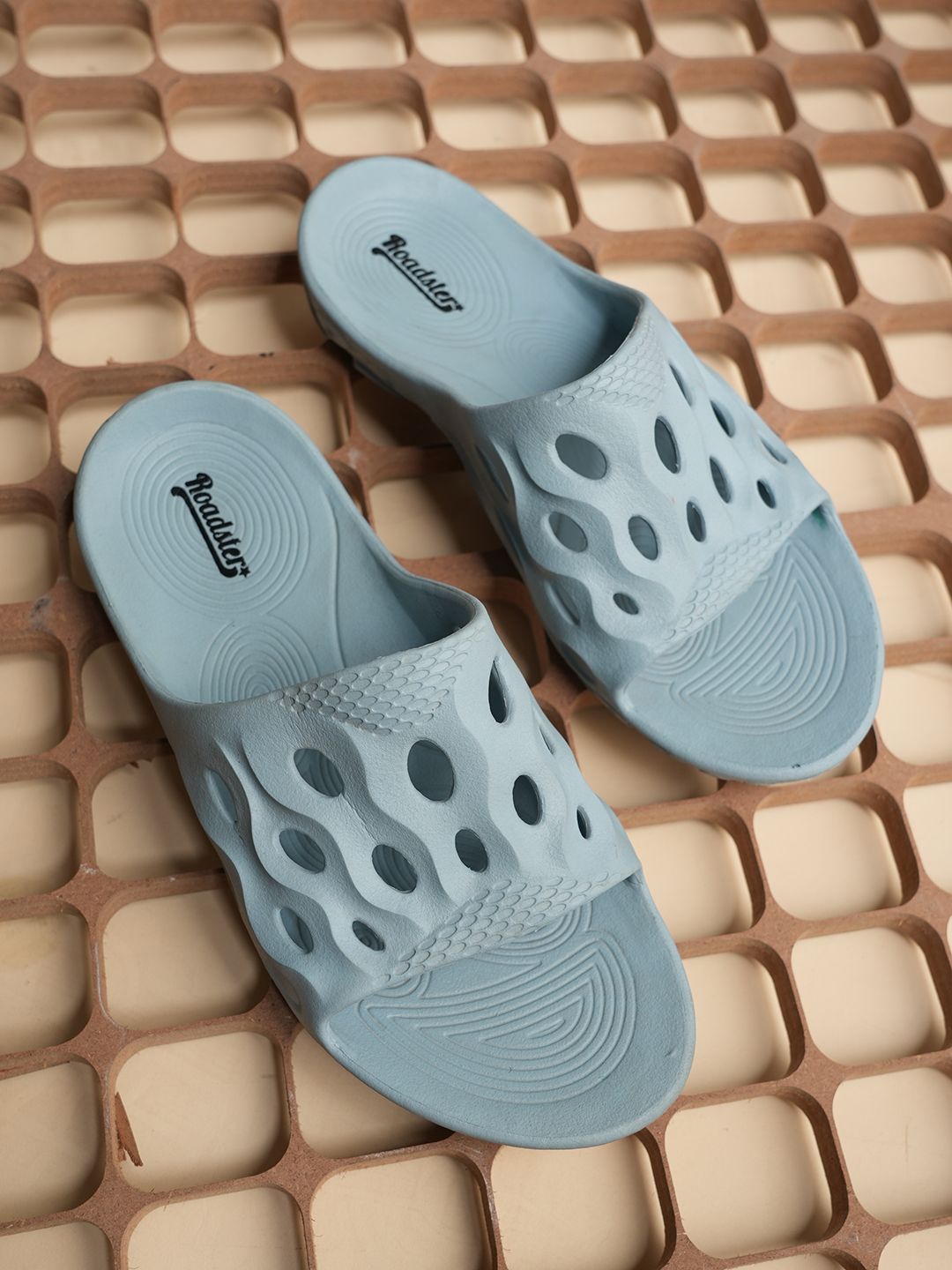 

The Roadster Lifestyle Co Men Casual Sliders, Sea green