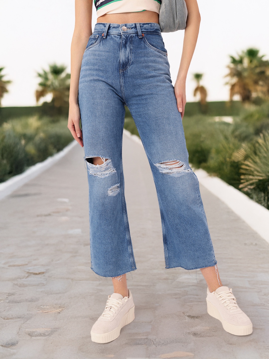 

DressBerry Women Street Edge Straight Fit Distressed Faded Jeans, Blue