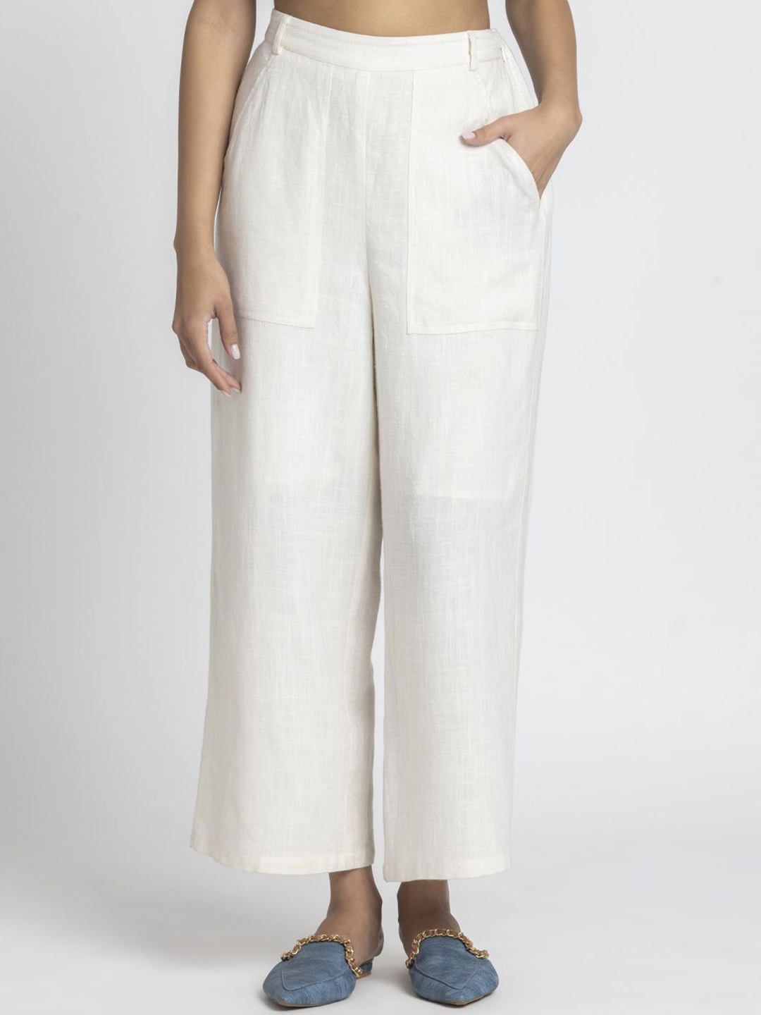 

SHAYE Women High-Rise Solid Wide Leg Casual Trouser, White