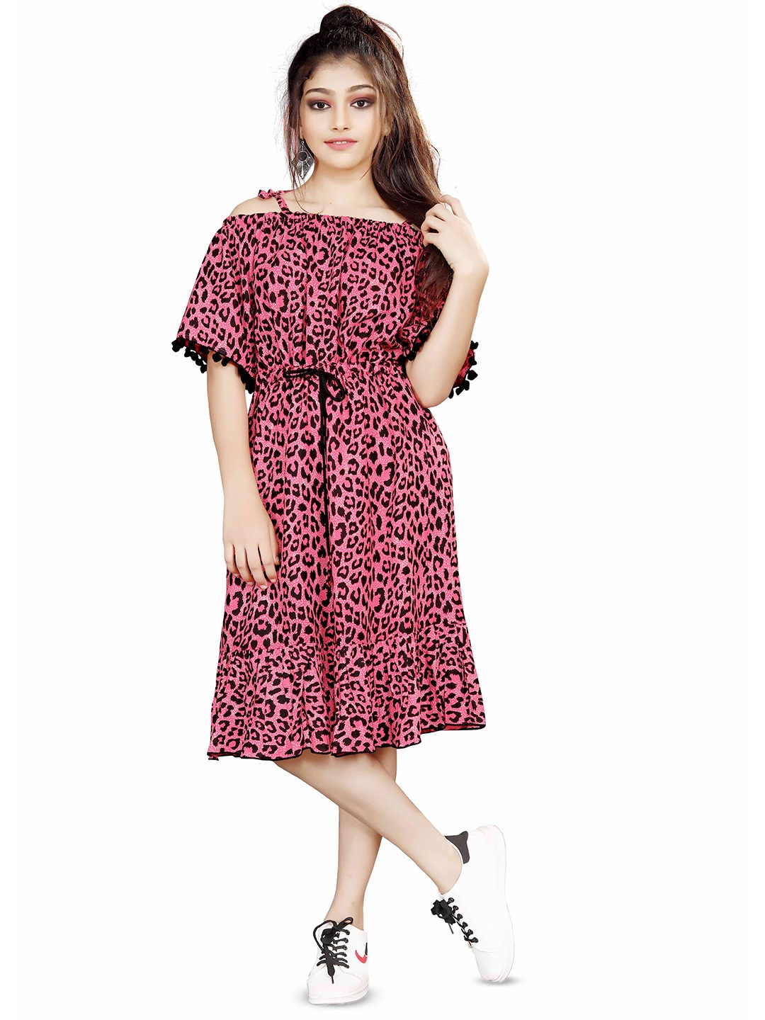 

Kids stylish Animal Print Off-Shoulder Flared Sleeve Fit & Flare Dress, Pink