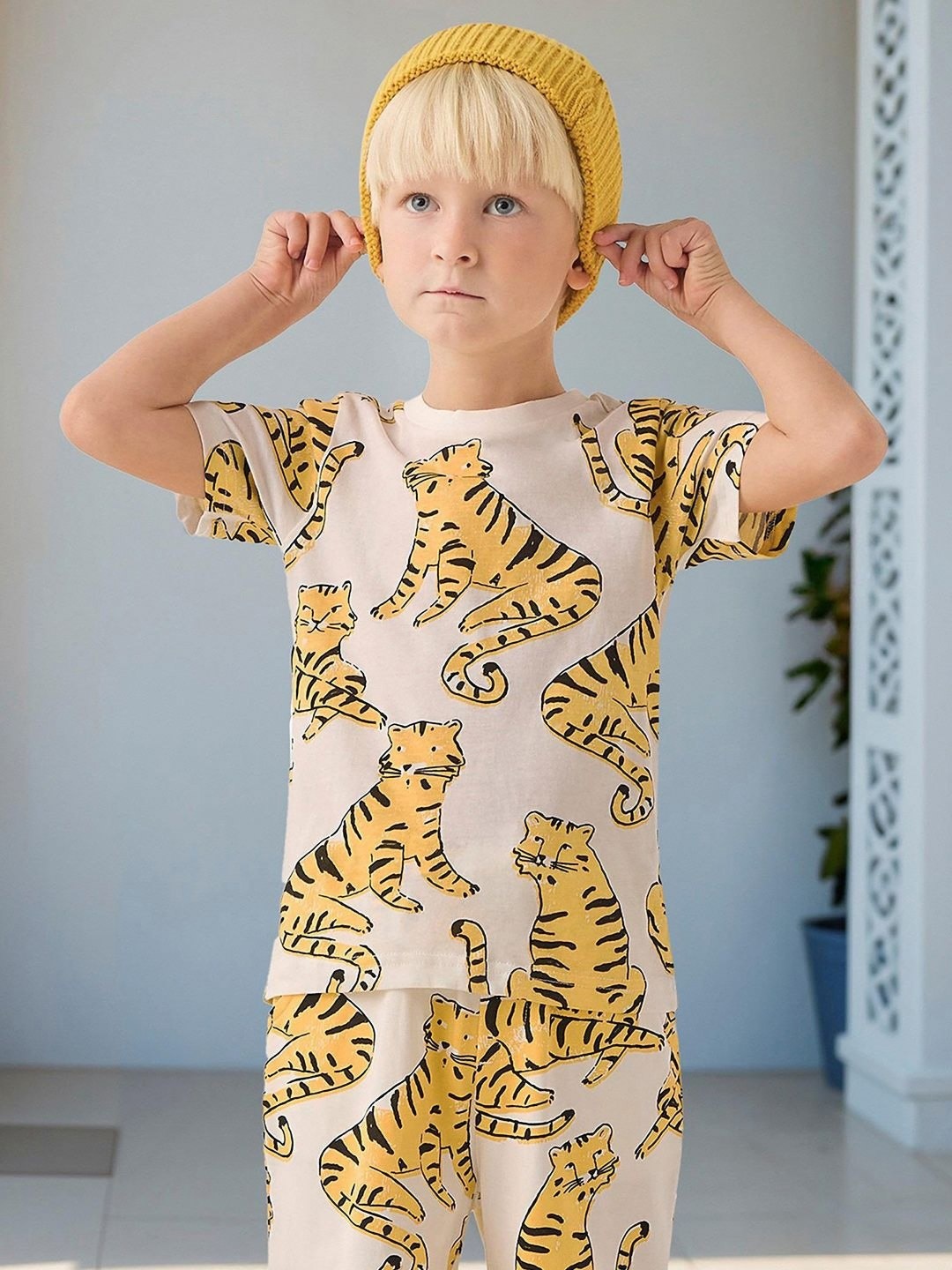 

Juniors by Babyshop Boys Floral Printed T-shirt, Beige