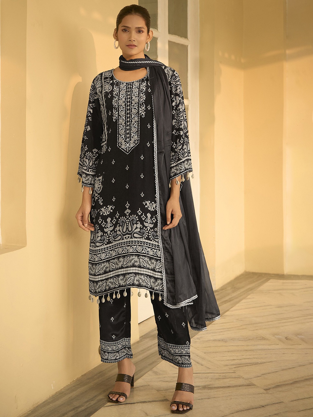 

Anouk Floral Printed Thread Work Pure Silk Straight Kurta With Trousers & Dupatta, Black