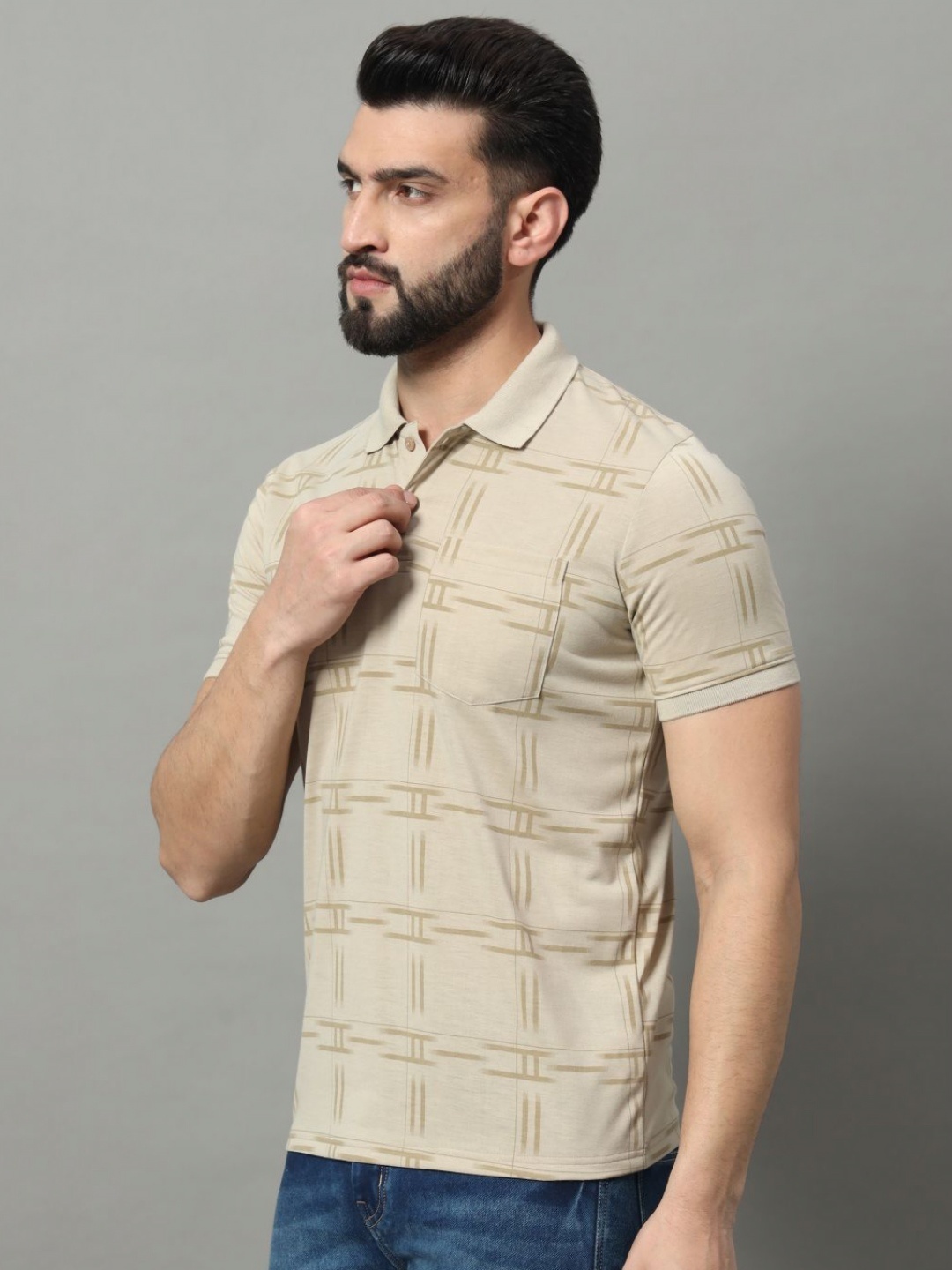 

OGEN Men Printed Polo Collar Pockets T-shirt, Beige
