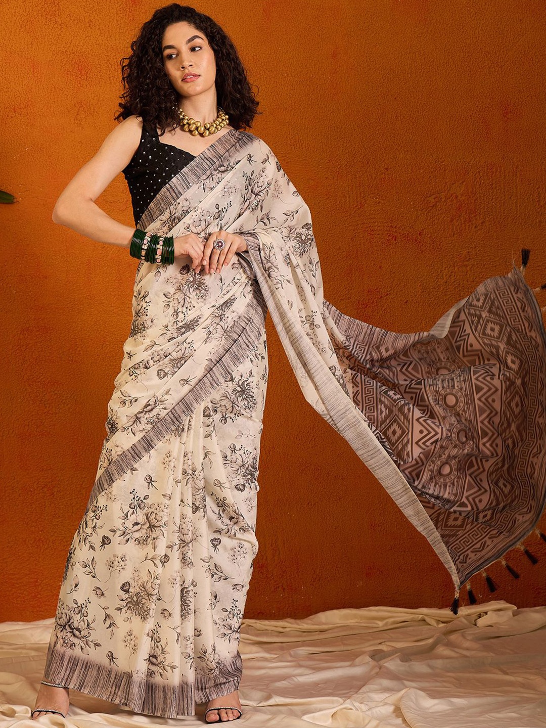 

Anouk Rustic Floral Poly Georgette Designer Bagru Saree, Off white