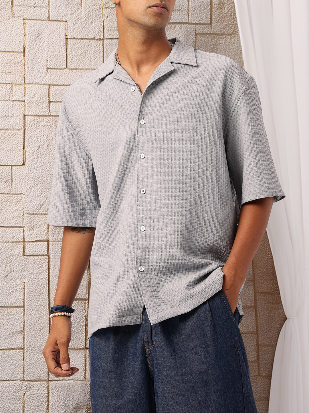 

Kook N Keech Vacanza Warm In Waffle Weave Relaxed Fit Shirt, Grey