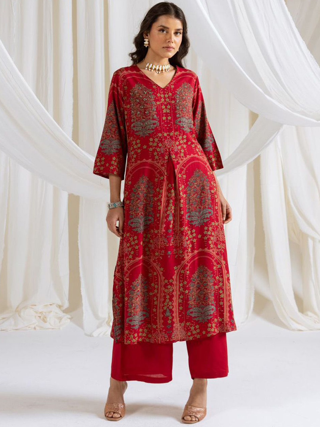 

Meena Bazaar Women Floral Printed Angrakha Kurta with Palazzos, Maroon