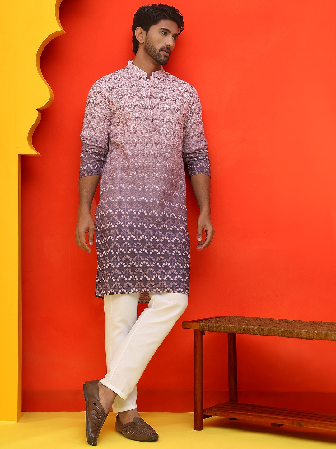 

Jompers Men Floral Printed Regular Chikankari Kurta with Pyjamas, Grey