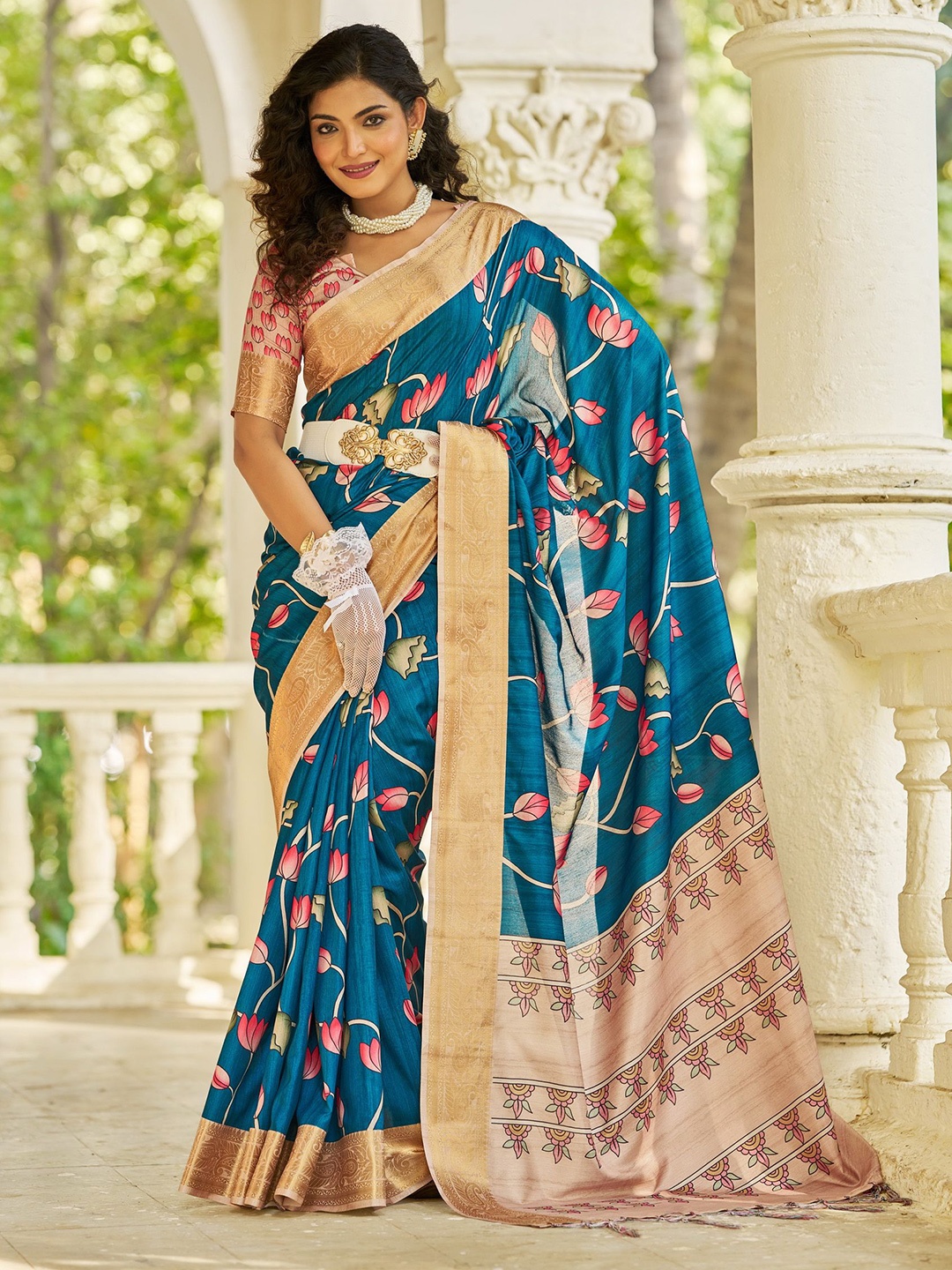 

Sanu Silk Floral Zari Silk Blend Tussar Saree, Blue