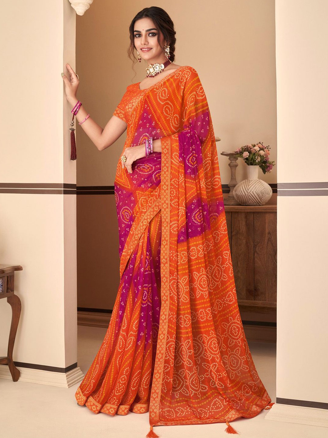 

Mitera Bandhani Poly Chiffon Bandhani Saree, Orange