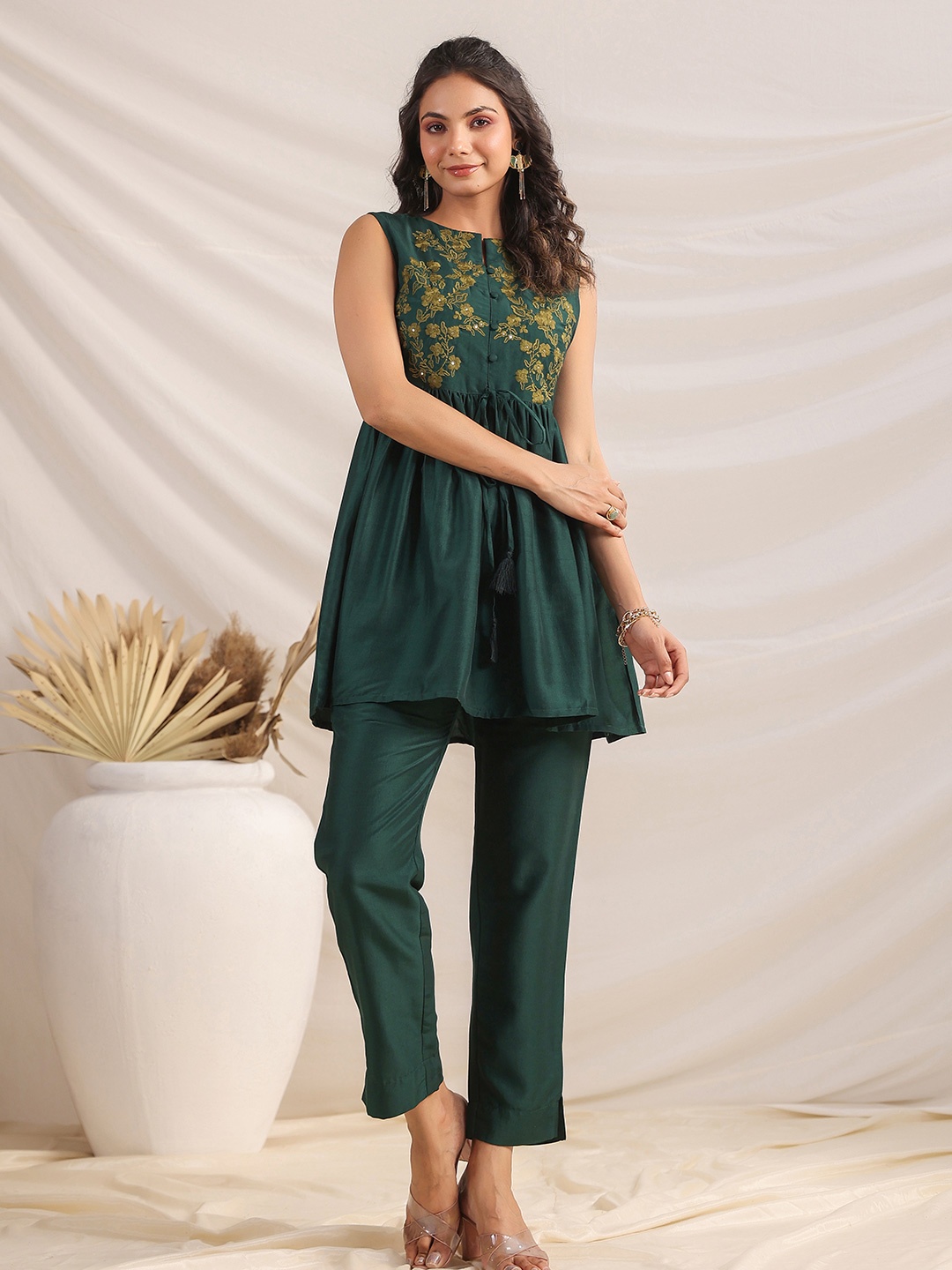 

KALINI Embroidered Round Neck Tunic With Trouser, Green