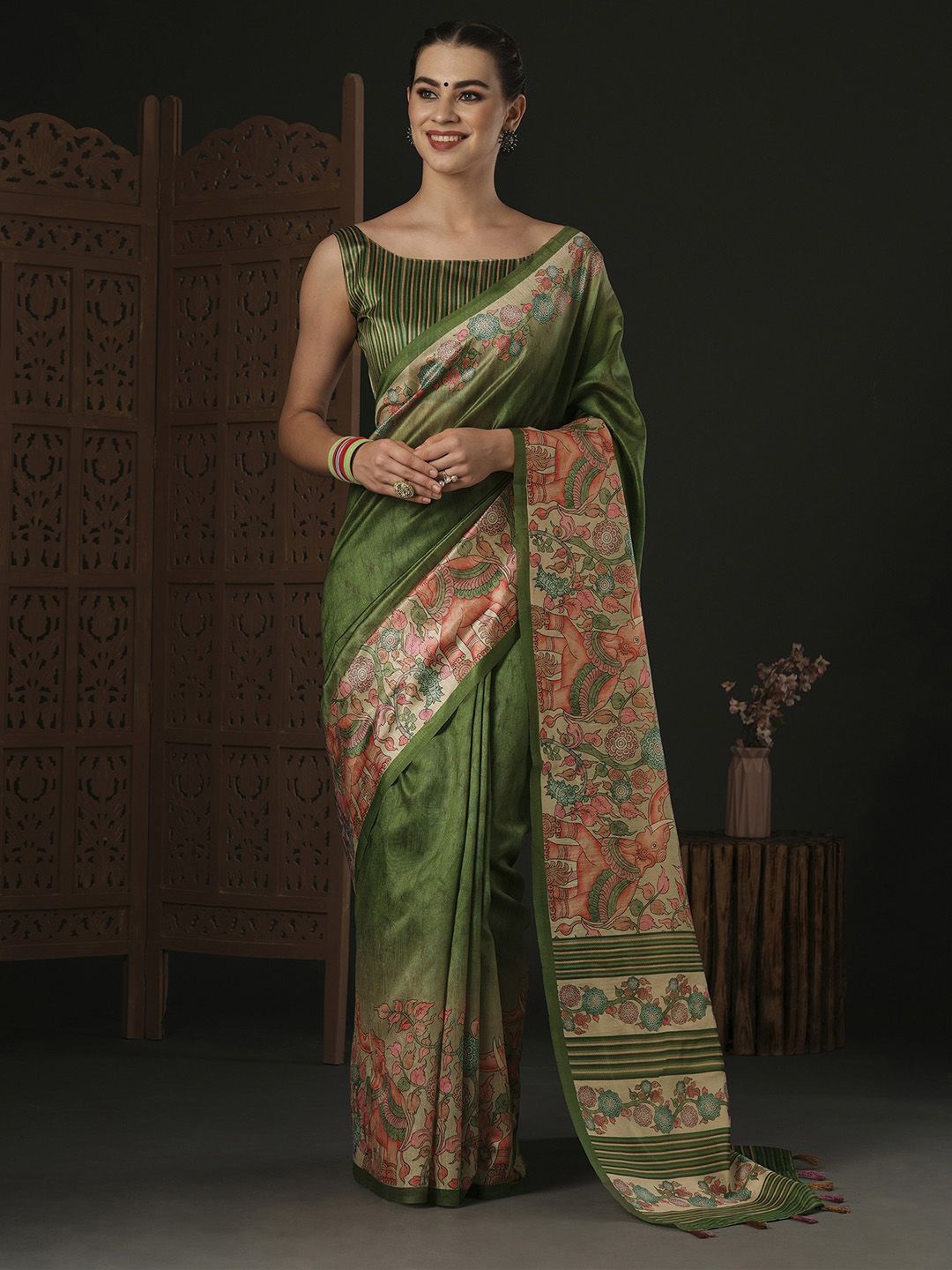 

Mitera Kalamkari Silk Blend Dabu Saree, Green