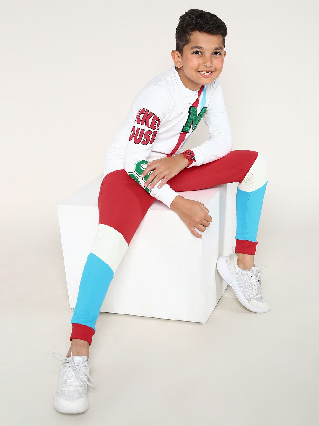 

BONKIDS Boys Abstract Printed Pure Cotton T-shirt With Pyjama, White