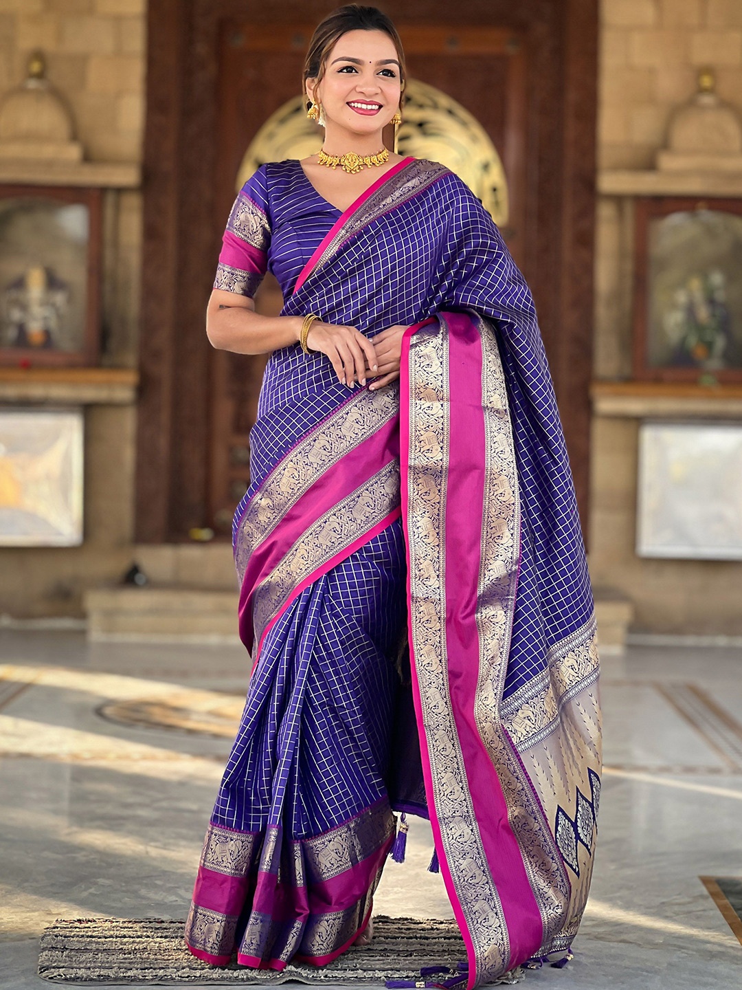 

Ekta Textiles Checked Zari Pure Silk Paithani Saree, Violet