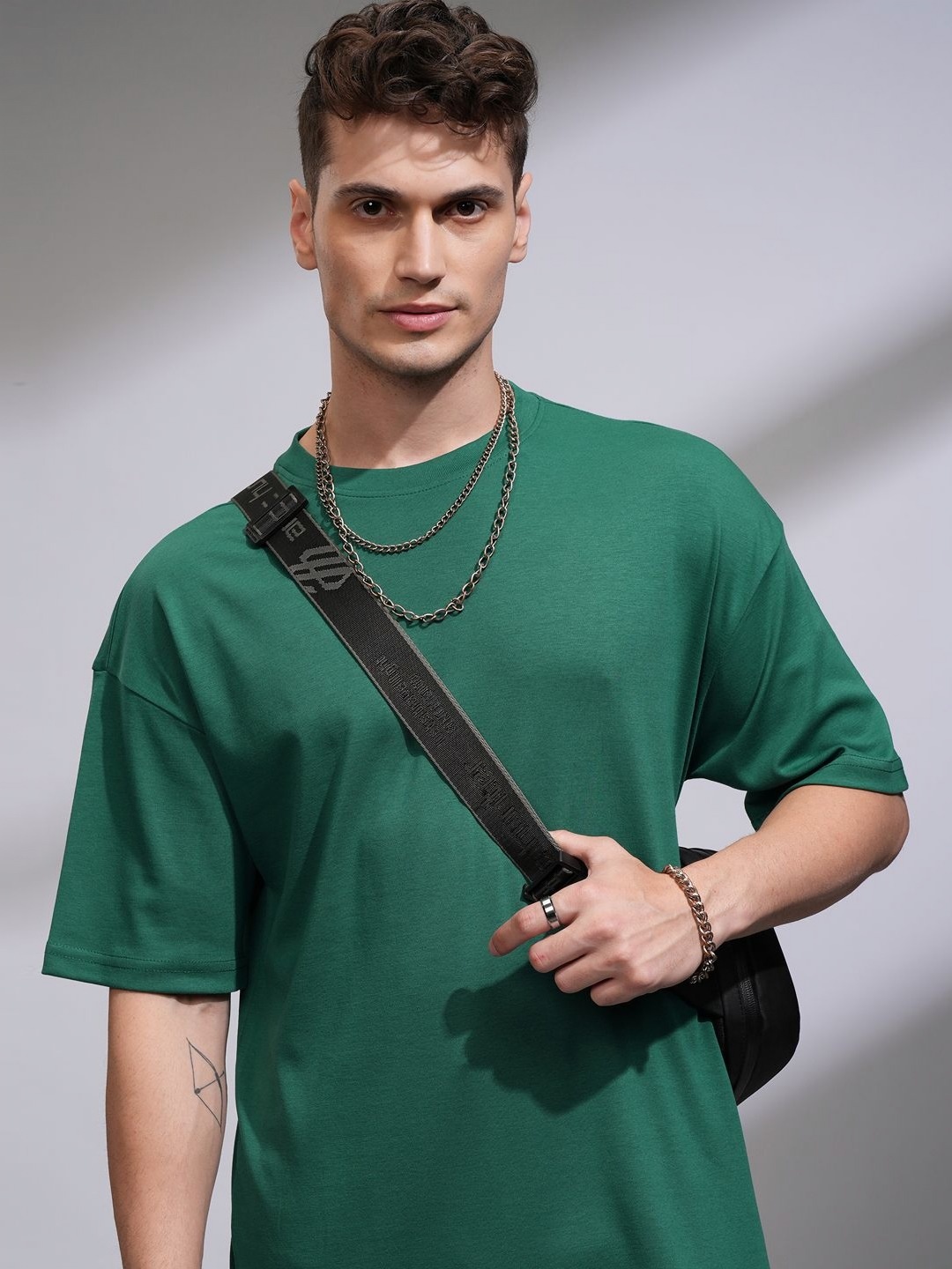 

HIGHLANDER Men Drop-Shoulder Sleeves T-shirt, Green