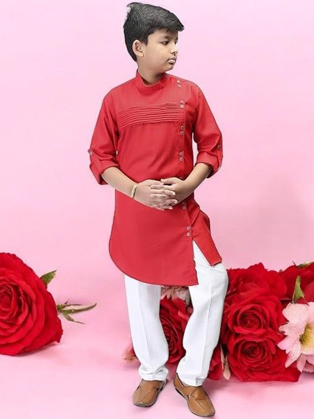 

Qtsy Boys Embroidered Regular Phulkari Pure Cotton Kurta with Pyjamas, Red