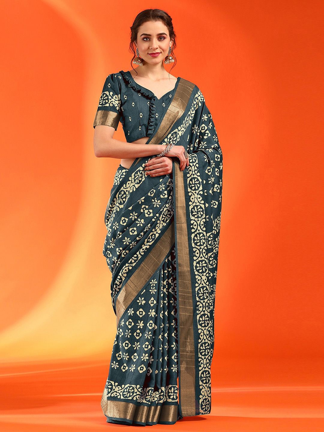 

Mitera Ethnic Motifs Zari Silk Blend Sungudi Saree, Teal