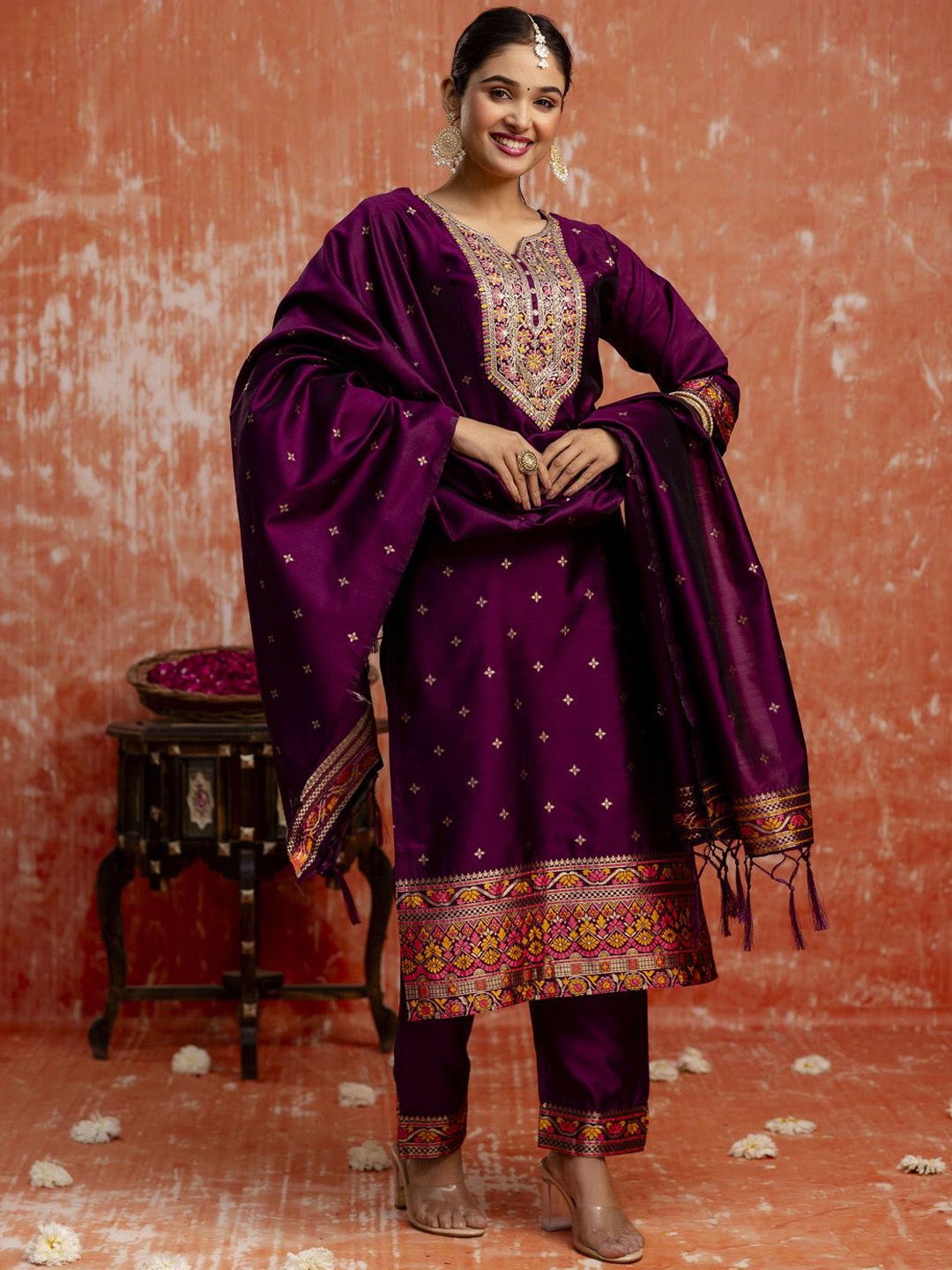 

VredeVogel Women Embroidered Regular Kurta with Trousers & With Dupatta, Purple