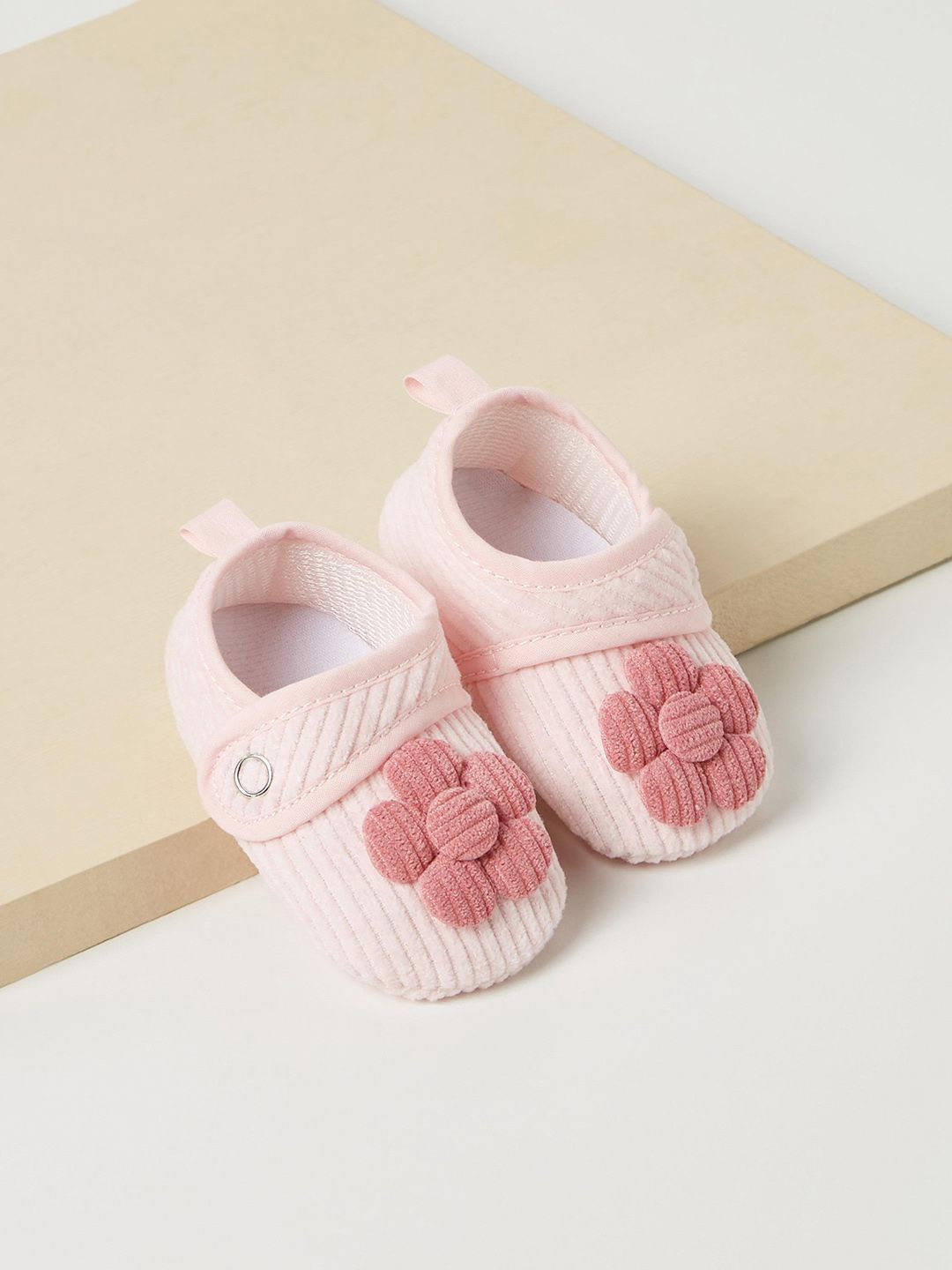 

Juniors by Babyshop Girls Booties, Pink