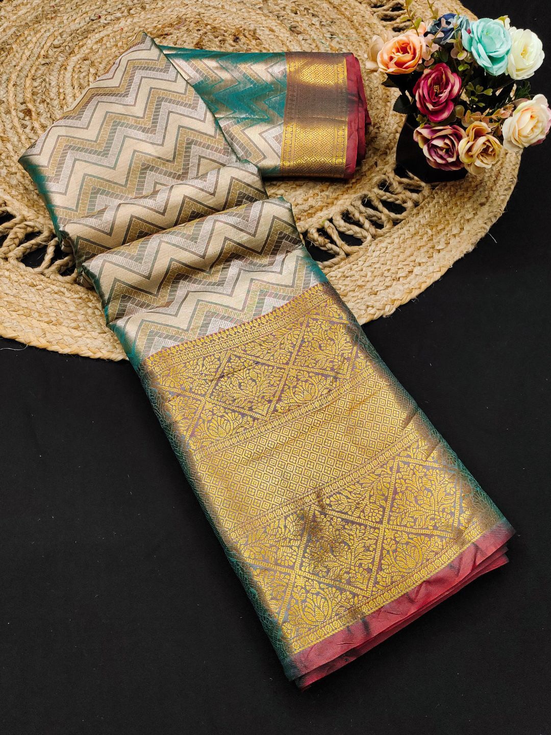 

SILKWEAR Woven Design Zari Pure Silk Kanjeevaram Saree, Teal