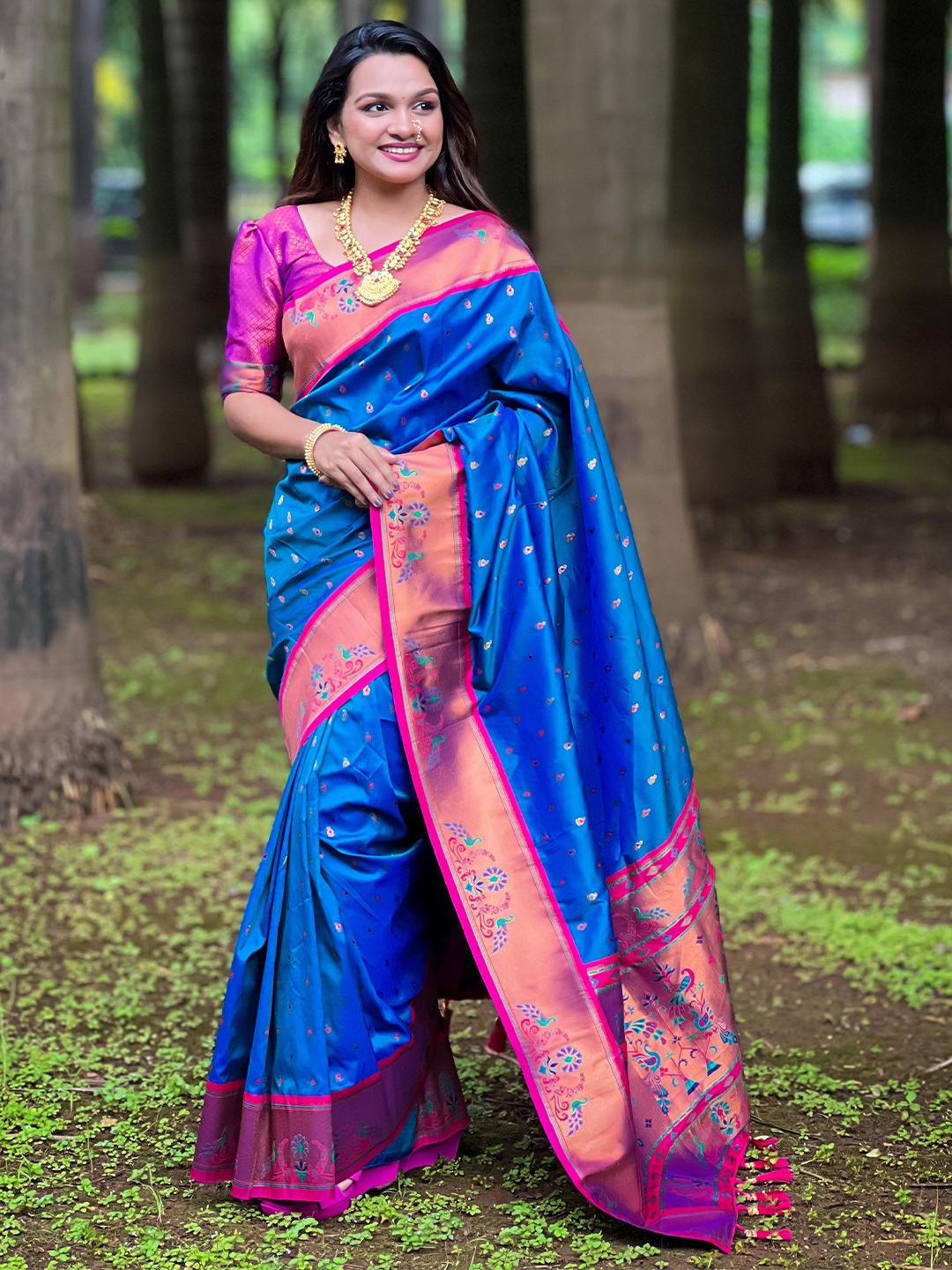 

Ekta Textiles Woven Design Zari Pure Silk Paithani Saree, Blue