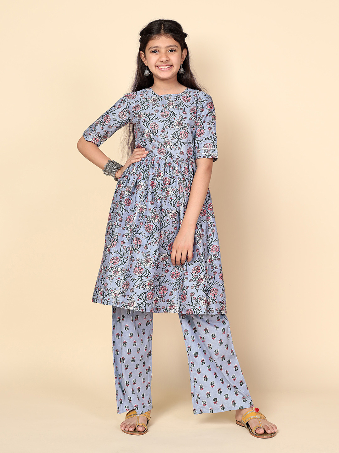 

BAESD Girls Floral Printed Regular Kurta with Palazzos, Grey