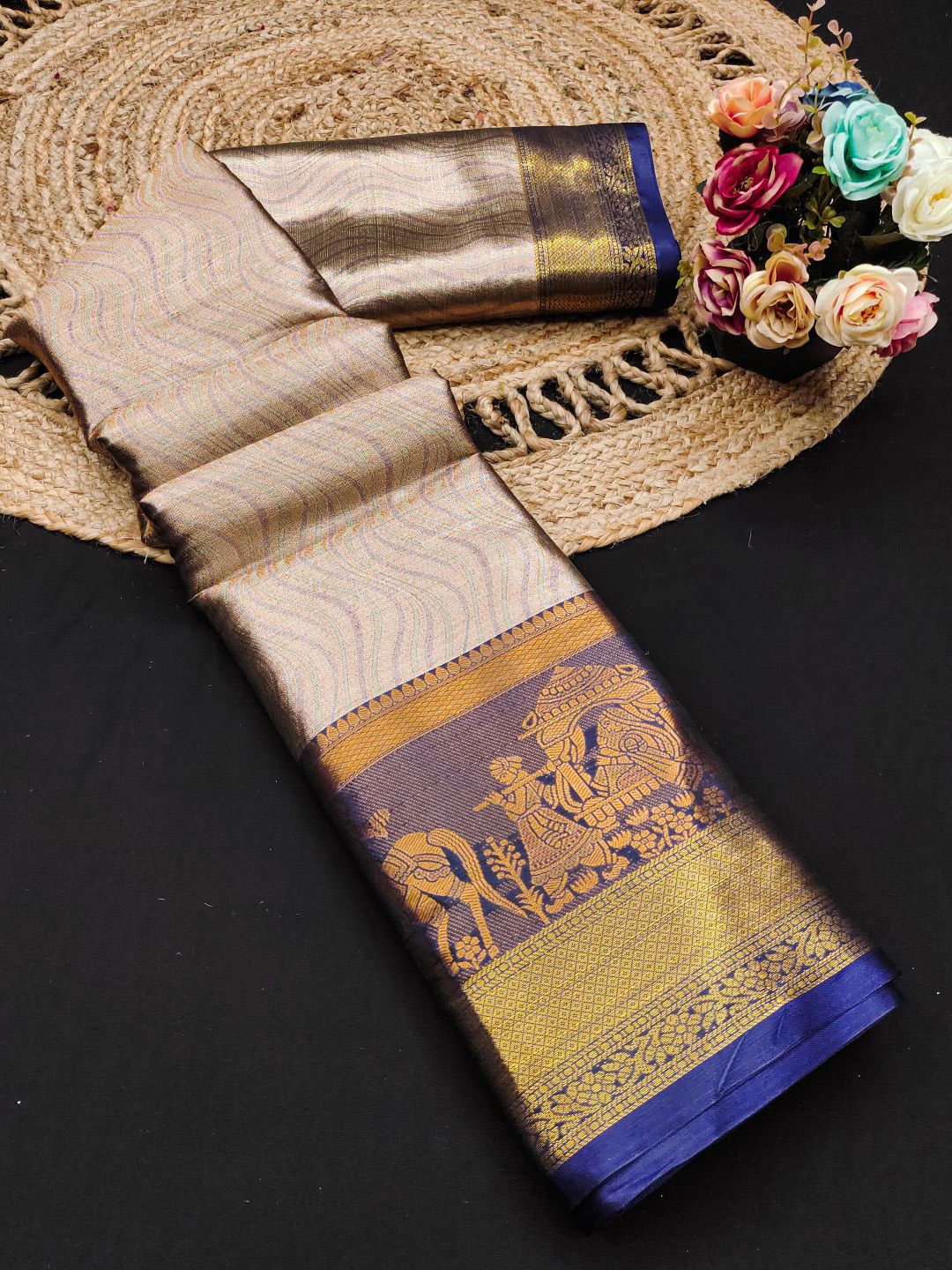 

SILKWEAR Woven Design Zari Pure Silk Kanjeevaram Saree, Navy blue