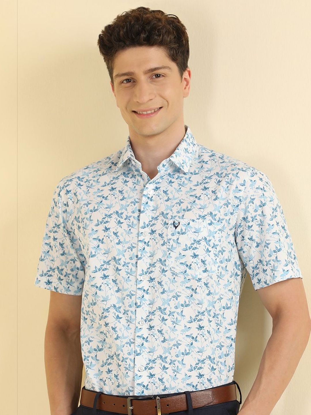 

Allen Solly Men Slim Fit Floral Opaque Printed Formal Shirt, White