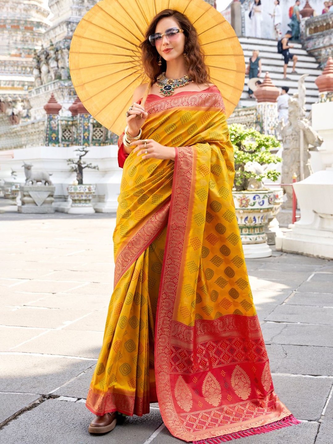 

DEVATITHI Yellow Soft banarasi bandhani silk Saree