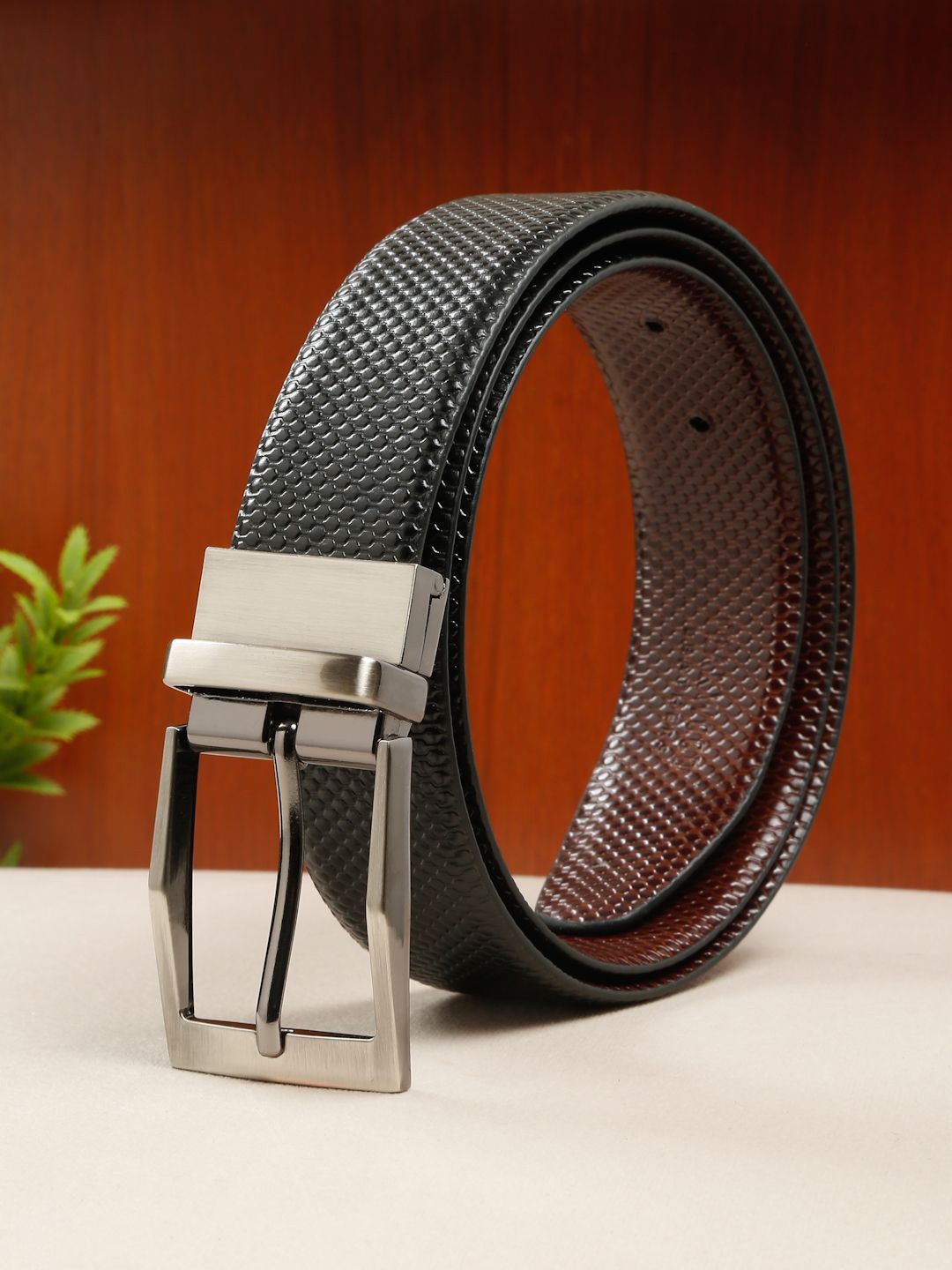 

Teakwood Leathers Men Textured Leather Reversible Formal Belt, Black