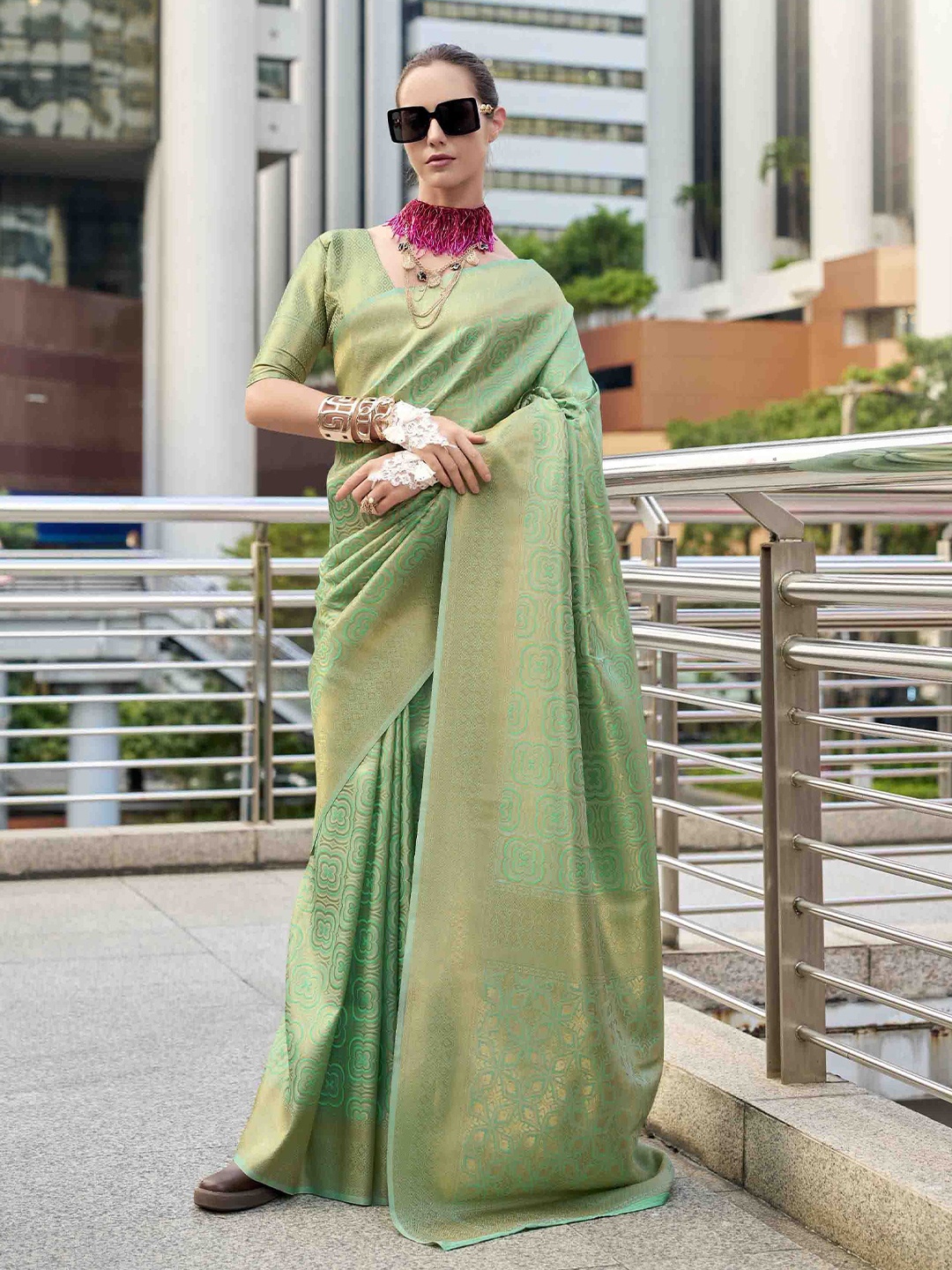 

Blissta Woven Design Zari Silk Blend Kanjeevaram Saree, Sea green