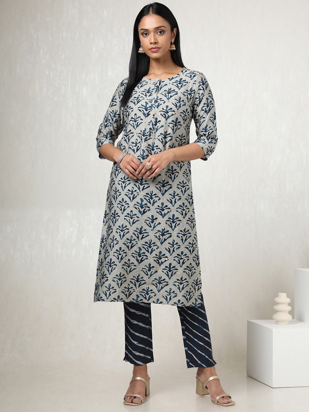 

Soch Women Floral Printed Regular Mirror Work Kurta with Trousers, Grey