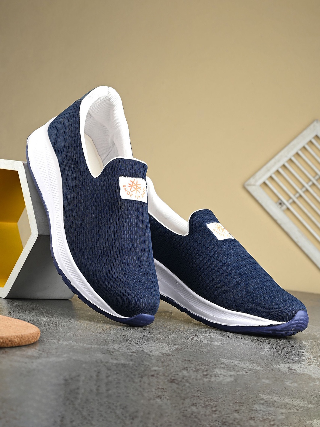 

Shoe Island Men Mesh Running Non-Marking Shoes, Navy blue