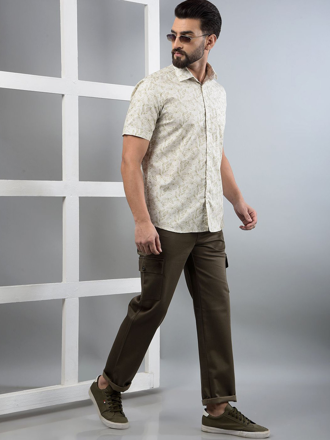 

Crimsoune Club Men Classic Slim Fit Opaque Printed Casual Shirt, Olive