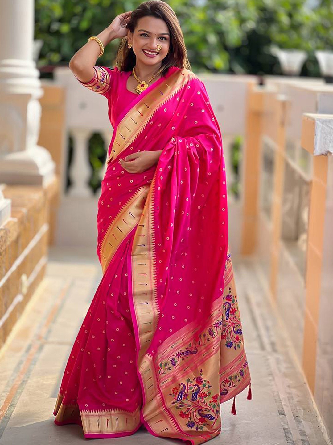 

Ekta Textiles Woven Design Zari Pure Silk Paithani Saree, Pink