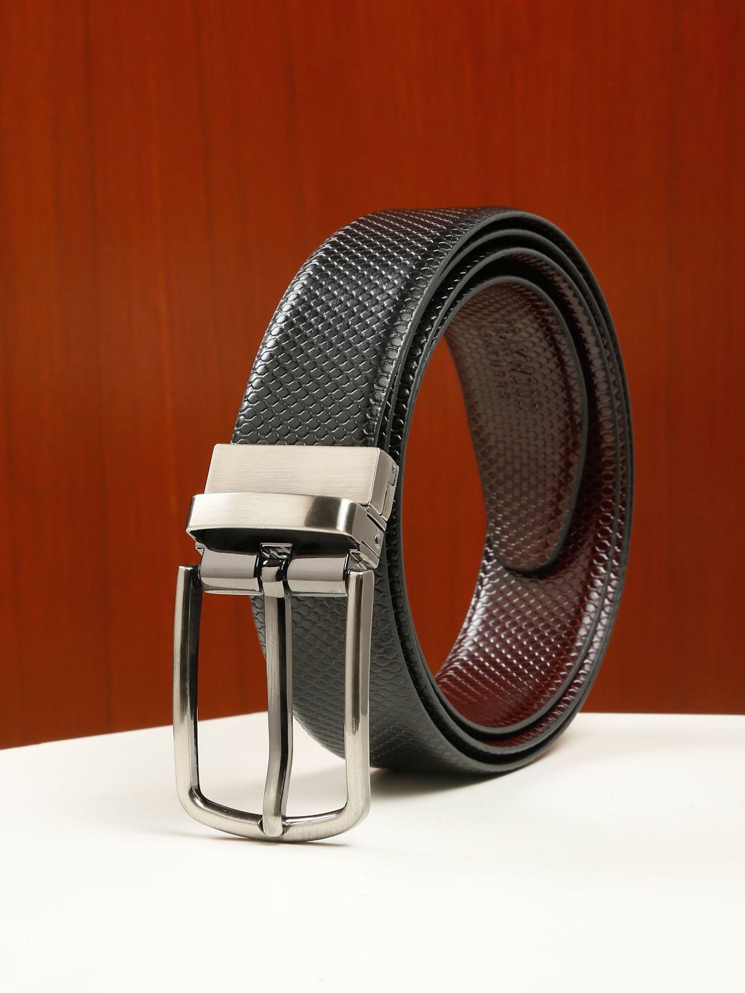 

Teakwood Leathers Men Textured Leather Reversible Formal Belt, Black