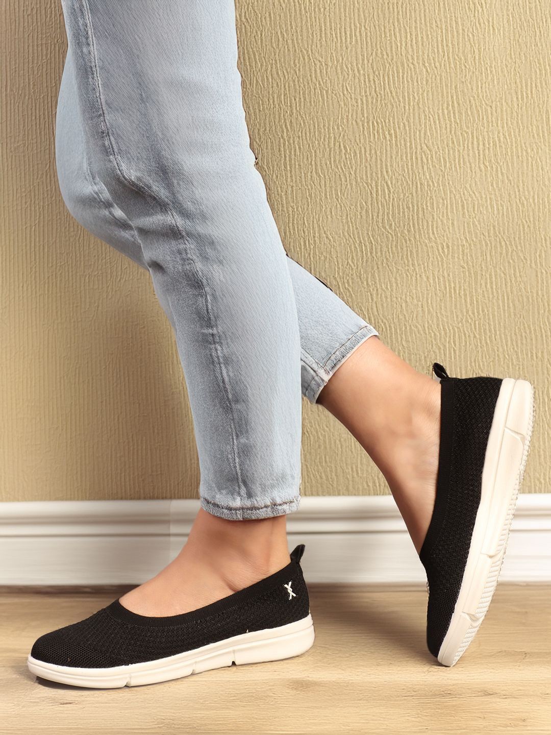 

Carlton London sports Women Ballerinas Flats, Black