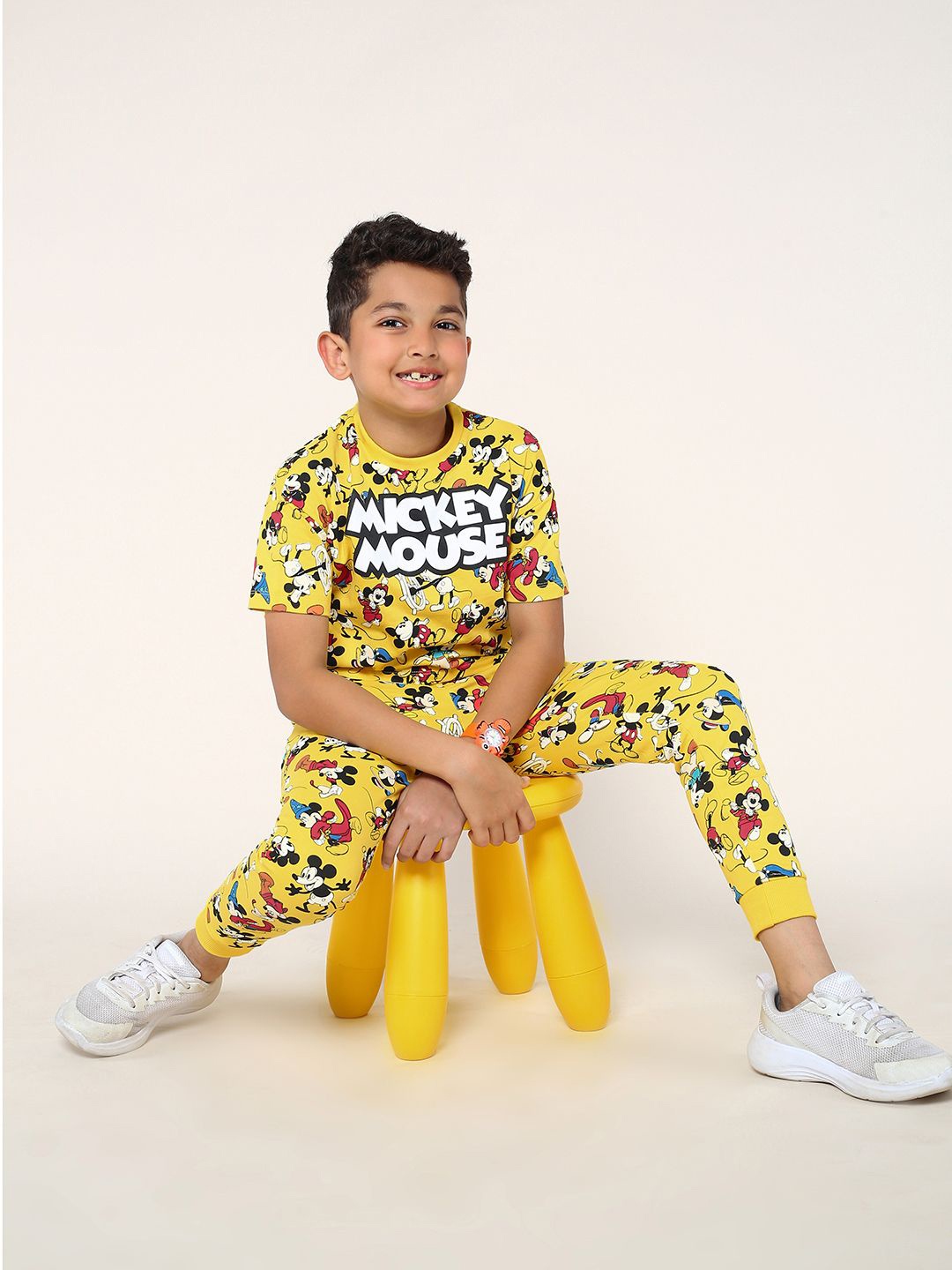 

BONKIDS Boys Abstract Printed Pure Cotton T-Shirt With Trouser, Yellow