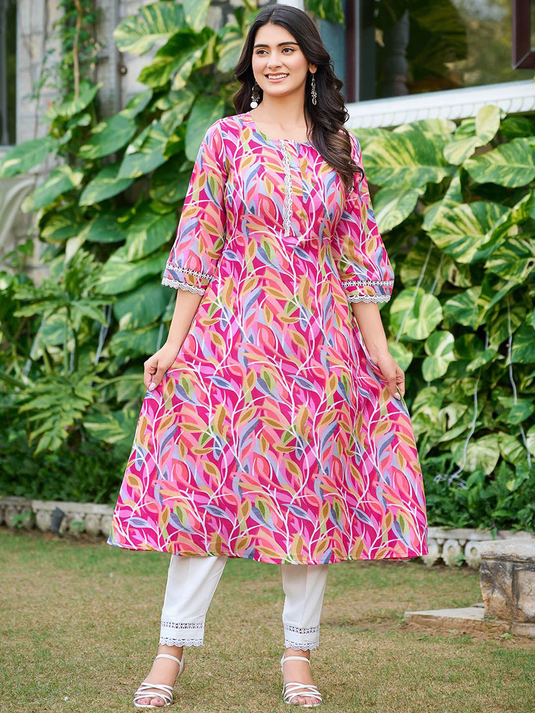 

Moda Rapido Women Floral Printed Regular Kurta with Trousers, Pink