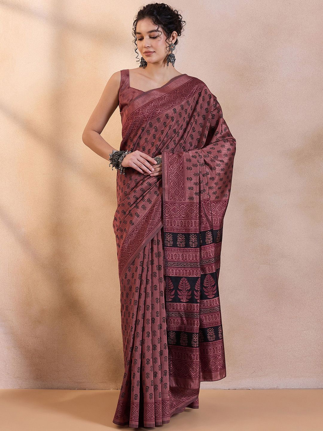 

Mitera Floral Silk Blend Bagh Saree, Brown