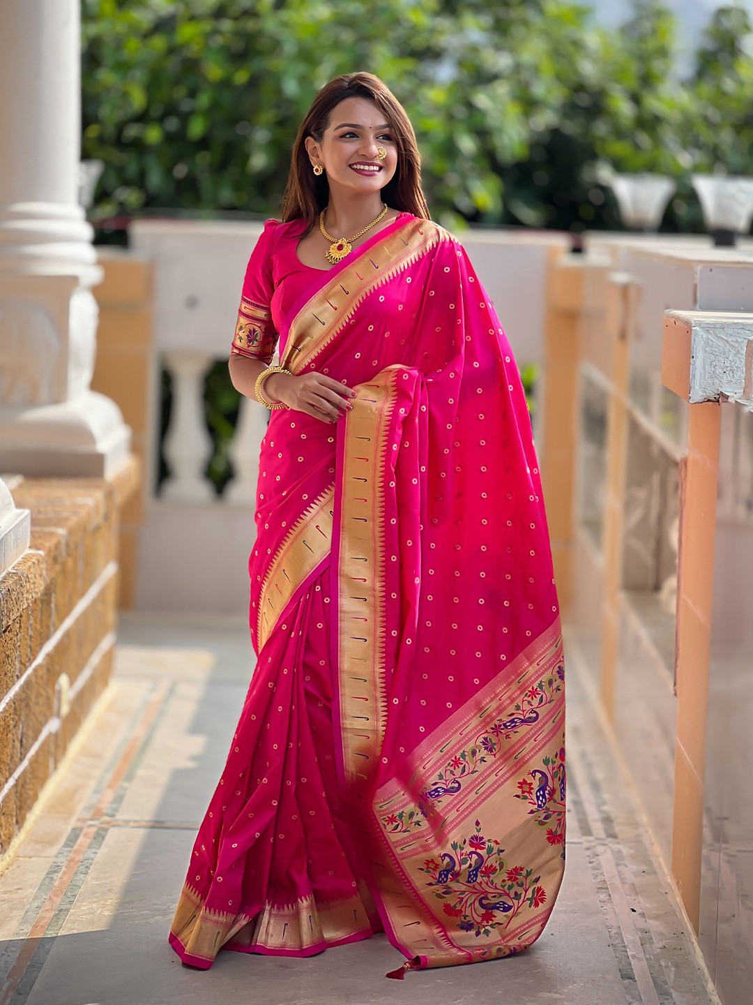 

Divyadham Textiles Woven Design Zari Pure Silk Paithani Saree, Pink