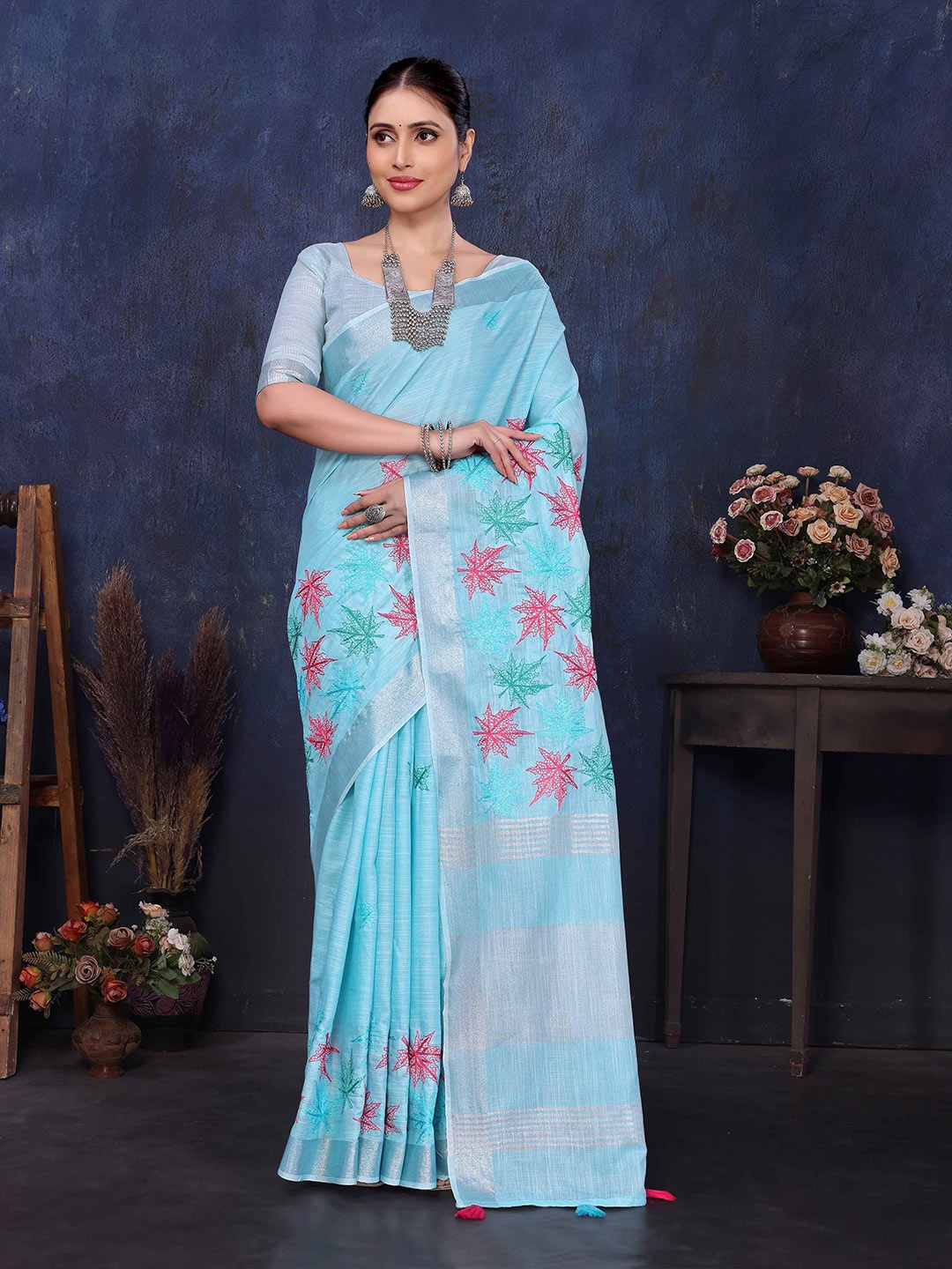 

NEGRONI Floral Embroidered Pure Linen Bhagalpuri Saree, Blue