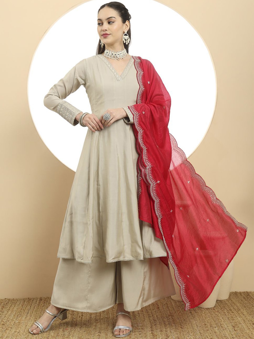 

Yufta Women Yoke Design Regular Kantha Work Kurta with Palazzos & With Dupatta, Green