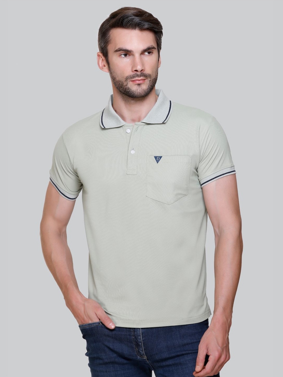 

Deefab Men Pockets T-shirt, Sea green