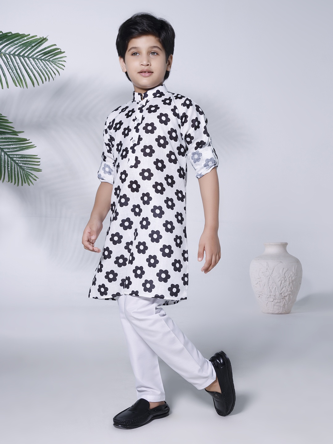 

Ministitch Boys Floral Printed Regular Pure Cotton Kurta with Pyjamas, White