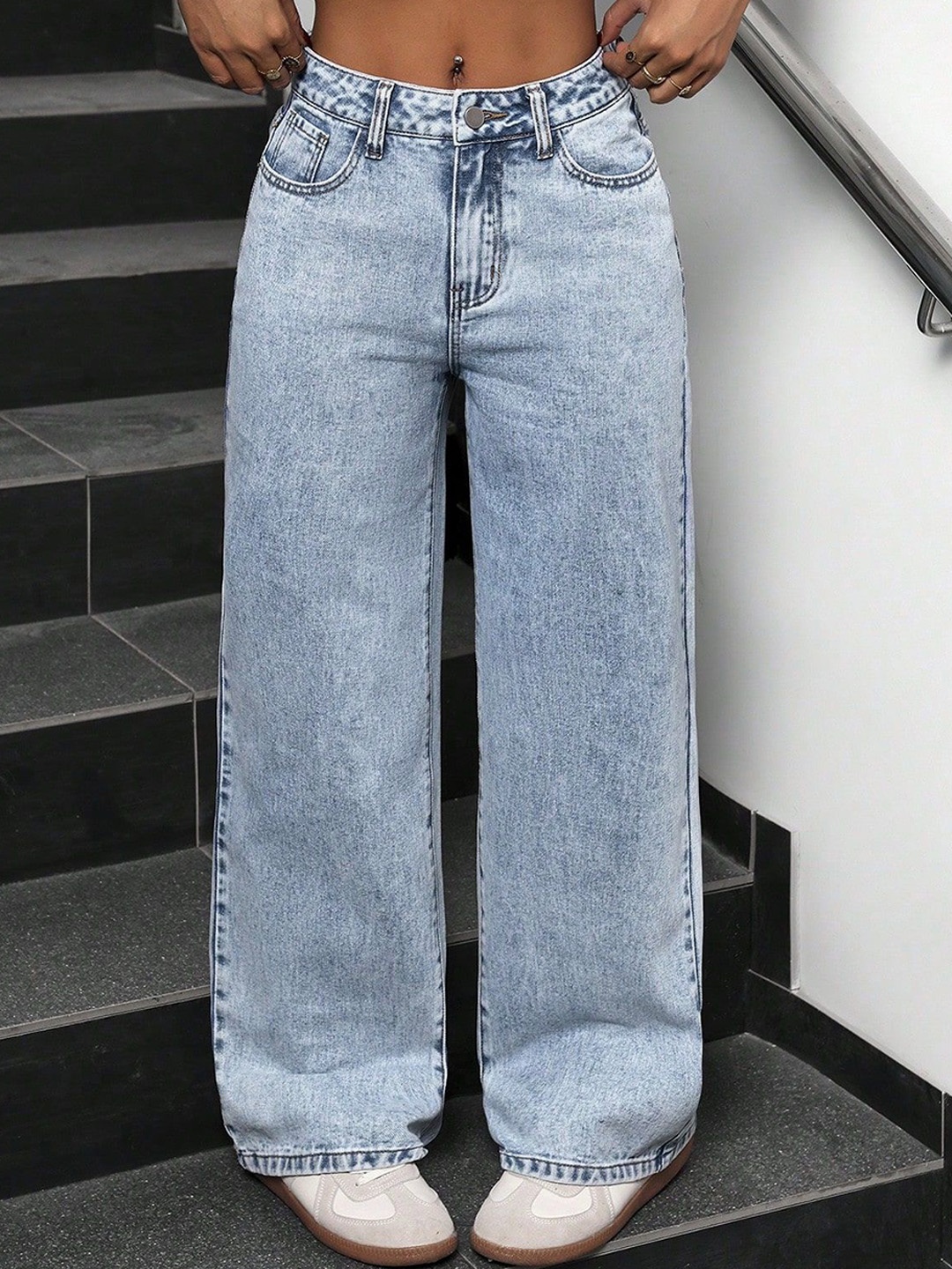 

DressBerry Women Comfort Straight Fit High-Rise Light Fade Acid Wash Stretchable Jeans, Blue