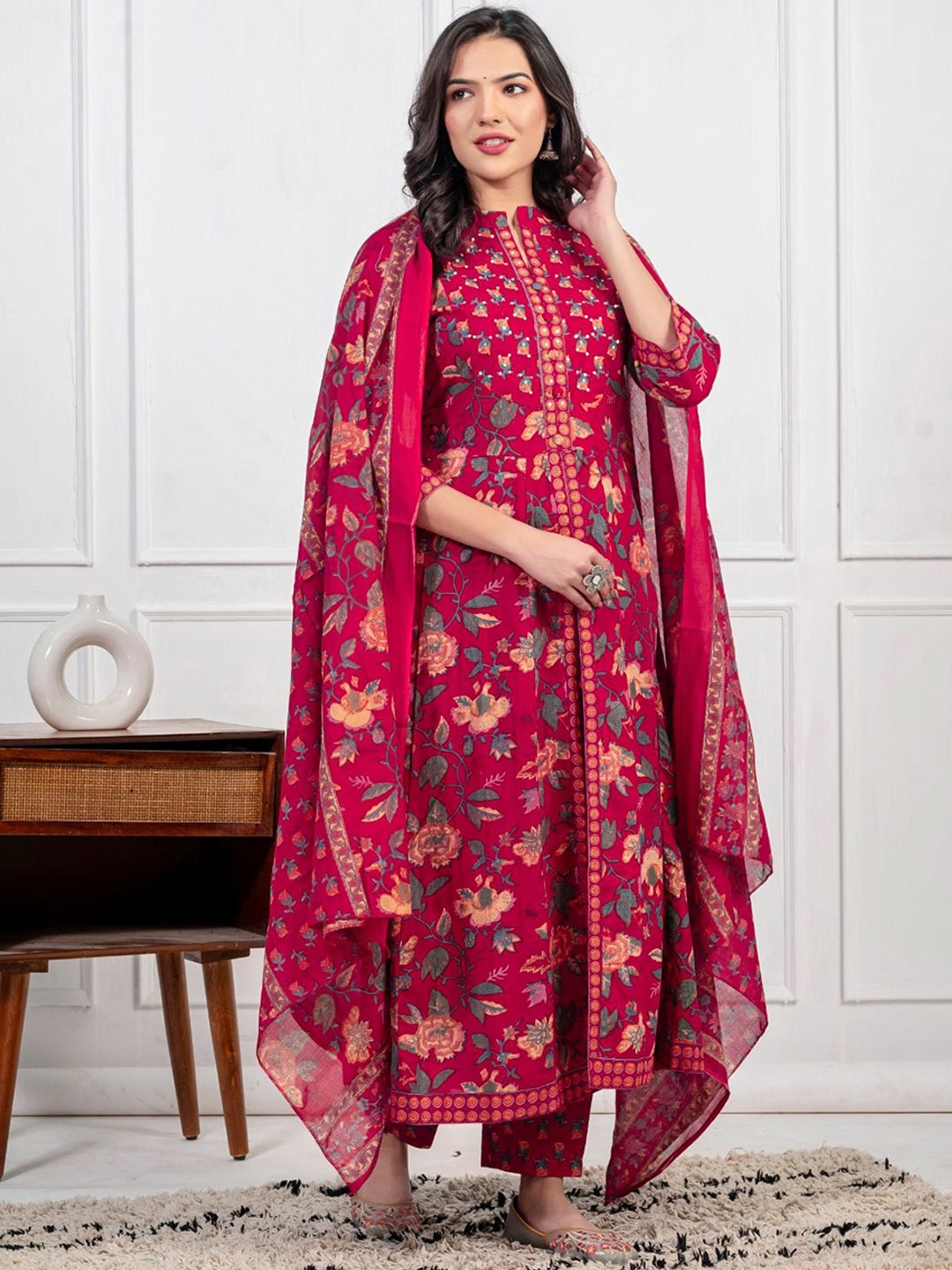 

LERIYU Women Floral Printed High Slit Pure Cotton Kurta with Trousers & With Dupatta, Magenta