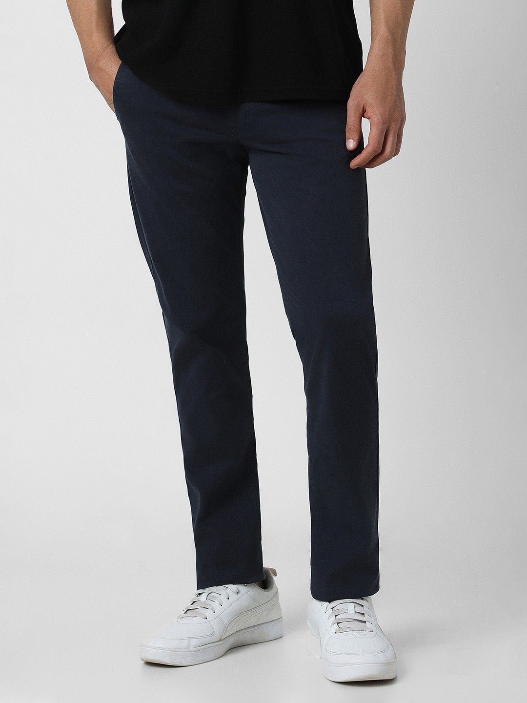 

Van Heusen Sport Men Slim Fit Trousers, Navy blue