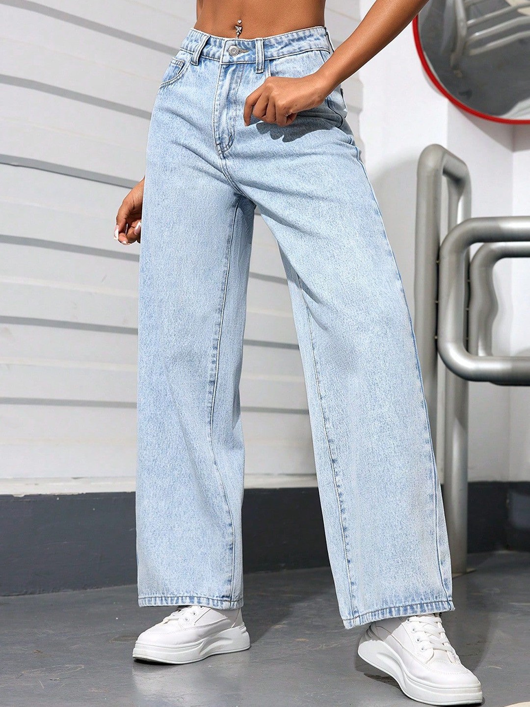 

DressBerry Women Comfort Straight Fit High-Rise Light Fade Acid Wash Stretchable Jeans, Blue