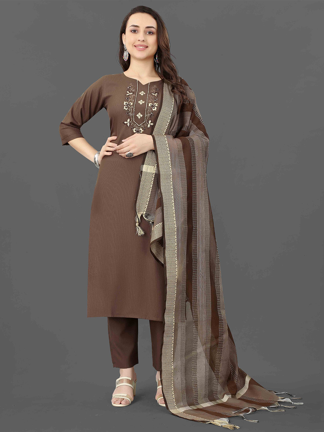 

Fashion FRICKS Women Ethnic Motifs Embroidered Regular Thread Work Kurta with Palazzos & With Dupatta, Beige