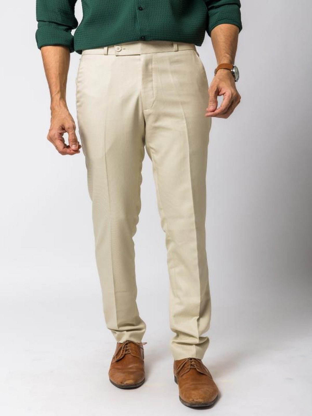 

Haul Chic Men Relaxed Straight Leg Slim Fit Trousers, Cream